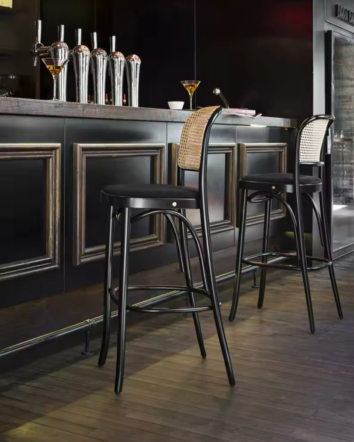Eliza Barstool