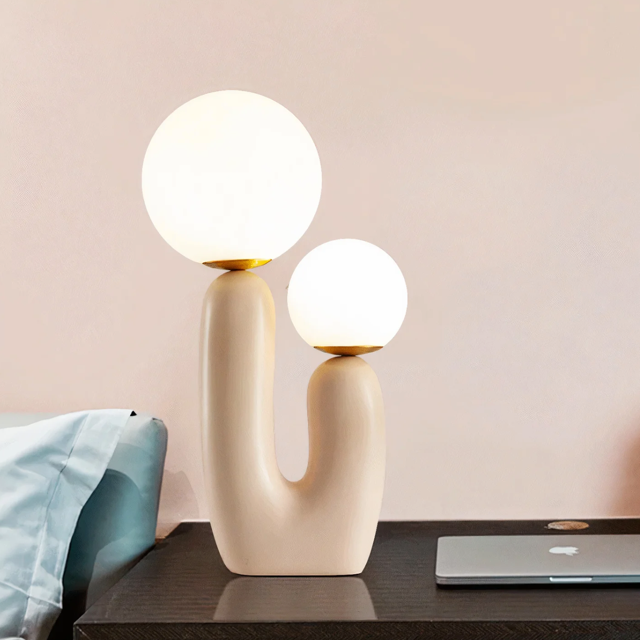 artistic-table-lamp