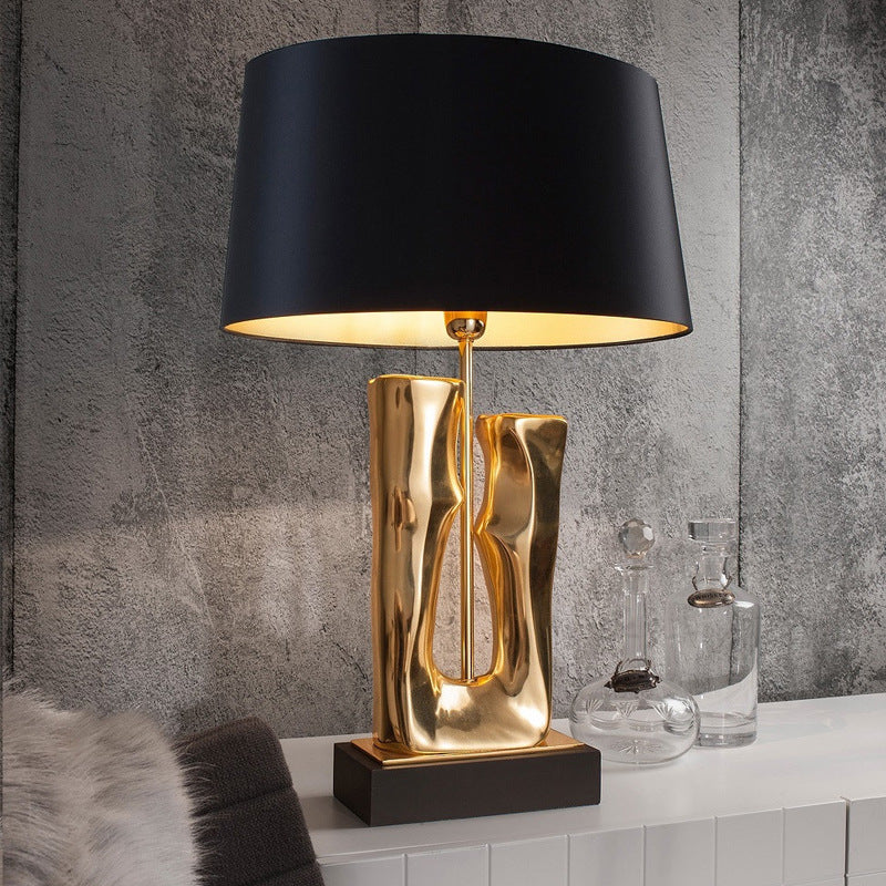 Regal Table Lamp