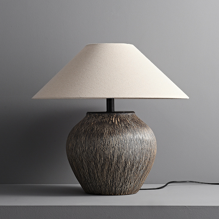 Akar Table Lamp