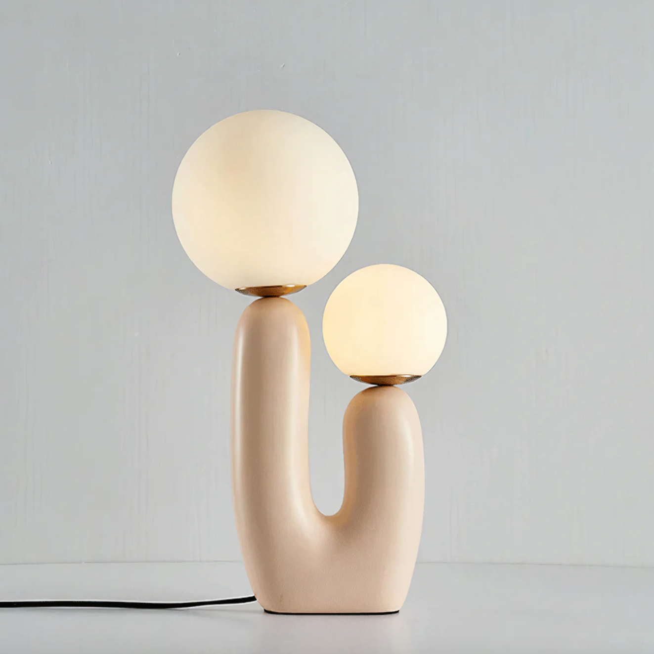artistic-table-lamp